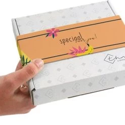 Geen Merknaam TTHNX 3-in-1 Combinatie Cadeau THNX - Brievenbus Cadeau - Spelletjes Voor Kinderen - Vier Op Een Rij - Snoep - Skittles -Bolseeplgoed Verkoopwinkel 550x405 8