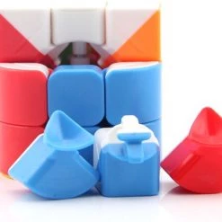 ProductLand Rubiks Cube - Cylinder Kubus - Speed Cube - Fidget Toys - Sinterklaas Cadeau - Kerst Kado - Hoogste Kwaliteit - Schoencadeautjes Sinterklaas -Bolseeplgoed Verkoopwinkel 550x432