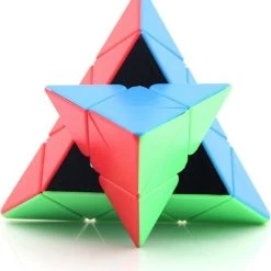Merkloos Pyramid Cube - Piramide Vorm - Breinbreker - Driehoek Kubus 9.5CM