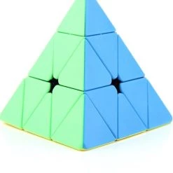 Merkloos Pyramid Cube - Piramide Vorm - Breinbreker - Driehoek Kubus 9.5CM -Bolseeplgoed Verkoopwinkel 550x623 10