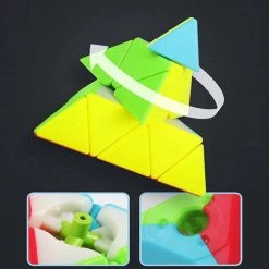 Merkloos Pyramid Cube - Piramide Vorm - Breinbreker - Driehoek Kubus 9.5CM -Bolseeplgoed Verkoopwinkel 550x694 15