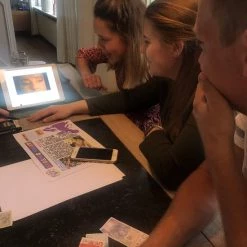 Speelement Back To The Escape! 80's & 90's Spel, De Escape Room Bij U Thuis -Bolseeplgoed Verkoopwinkel 550x733 1