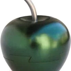 Wil Strijbos Alu Appel -Bolseeplgoed Verkoopwinkel 550x751 9